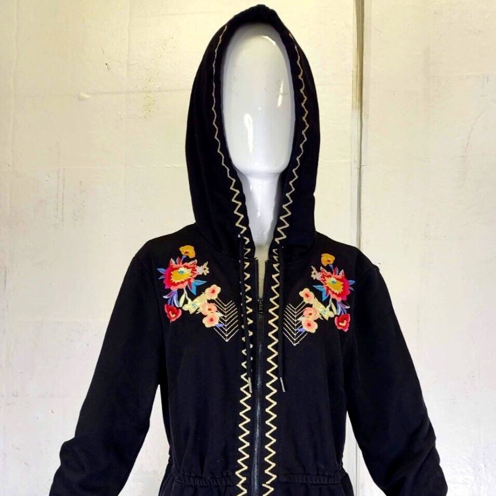Solitaire Black Floral Embroidered Hoodie Sweatshirt/Sweater/Jacket Bohemian